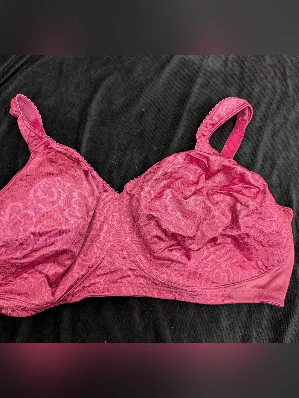 Playtex Lace Wireless Bra in Raspberry